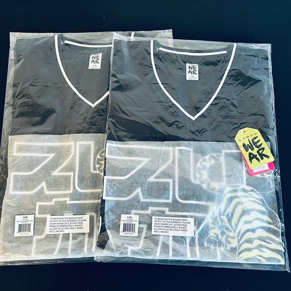 ZUMBAWEAR - Eastern Flavor Oversized Sports Jersey - Bold Black - Size L/XL - Picture 4 of 4